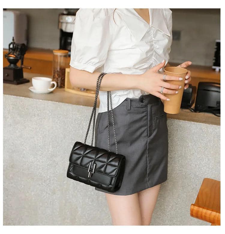 Sling Bag with Long Chain Strap for Women Shoulder Diamond Pattern Handbags Young Ladies