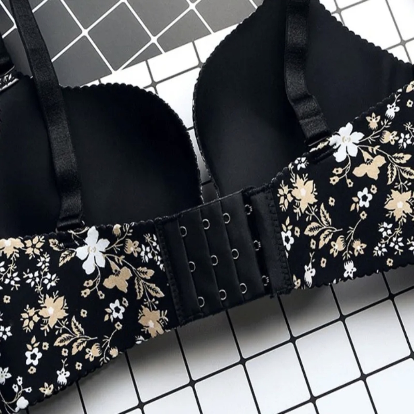 Floral Print Pushup Wire Free Bra | Seamless adjustable Shoulder Strap Four-Sluggled Buckle Underwear Gathered Bra Black